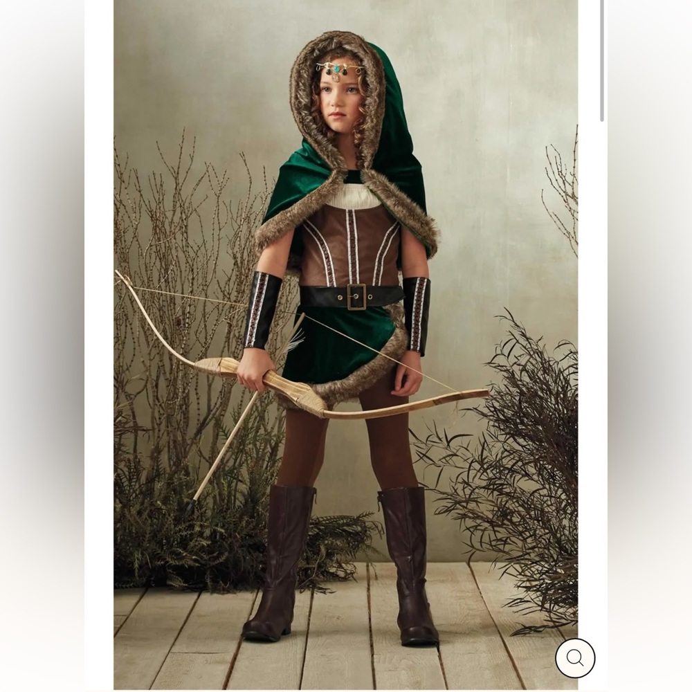 Chasing Fireflies Emerald and Chestnut Archer Ensemble